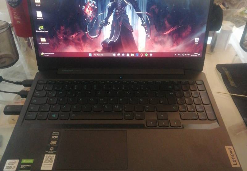 sprzedam laptop 